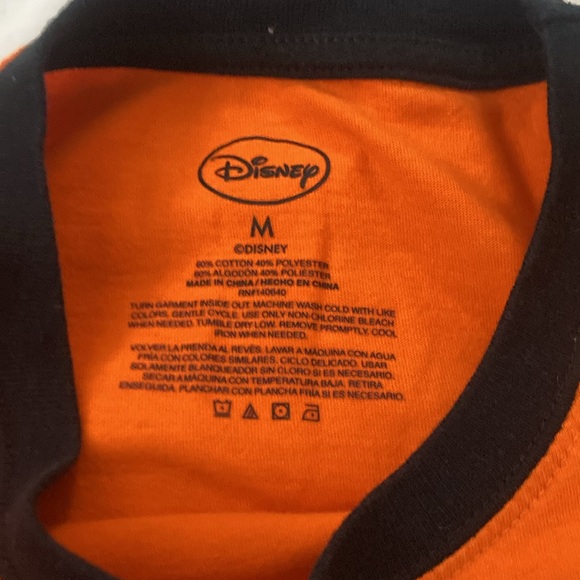 Disney Mickey Mouse Women’s Medium Halloween T-Shirt.  Used. - Picture 2 of 4